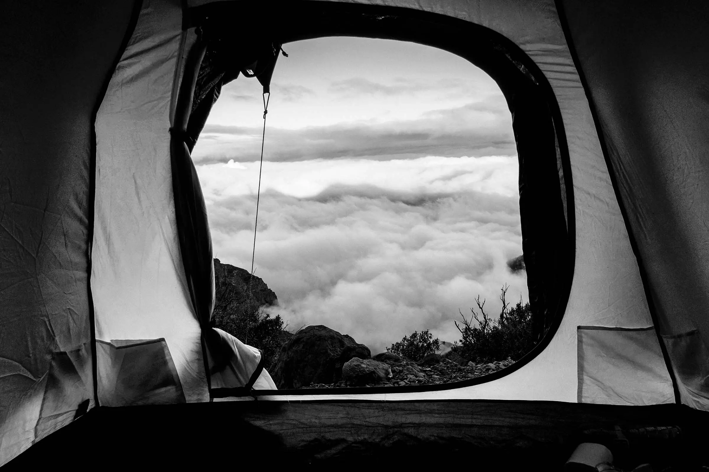Ausblick aus einem Zelt